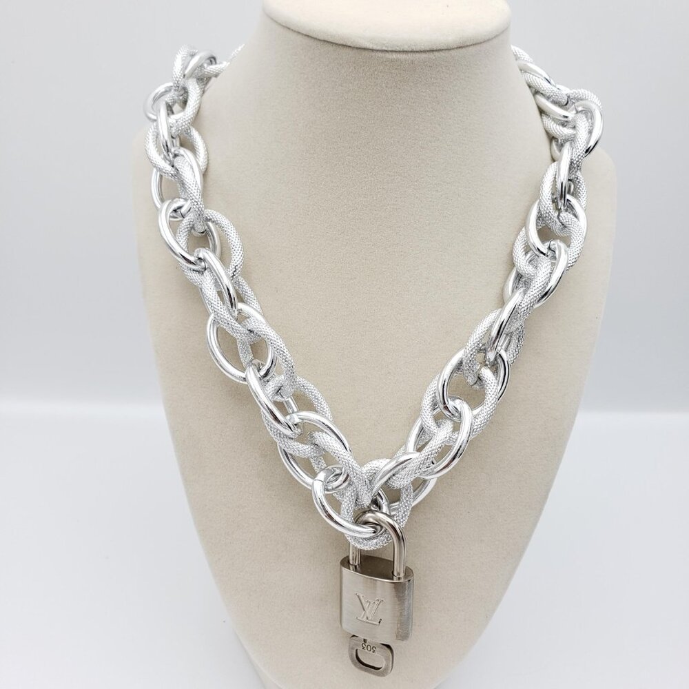 Authentic Louis Vuitton Padlock w/Unbranded Stainless Steel Plated Silver Chain - Picture 3 of 6